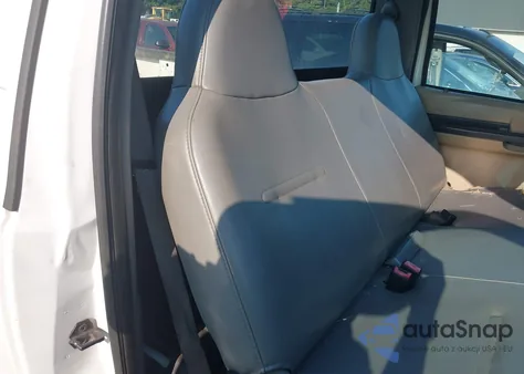 2005 Ford F-250 Xl/Xlt z USA, uszkodzony, nr VIN 1FTNF20565ED28139